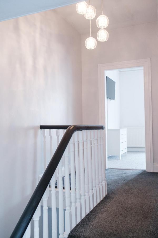 Gorgeous 3 Bedroom Victorian Townhouse Лисберн Экстерьер фото